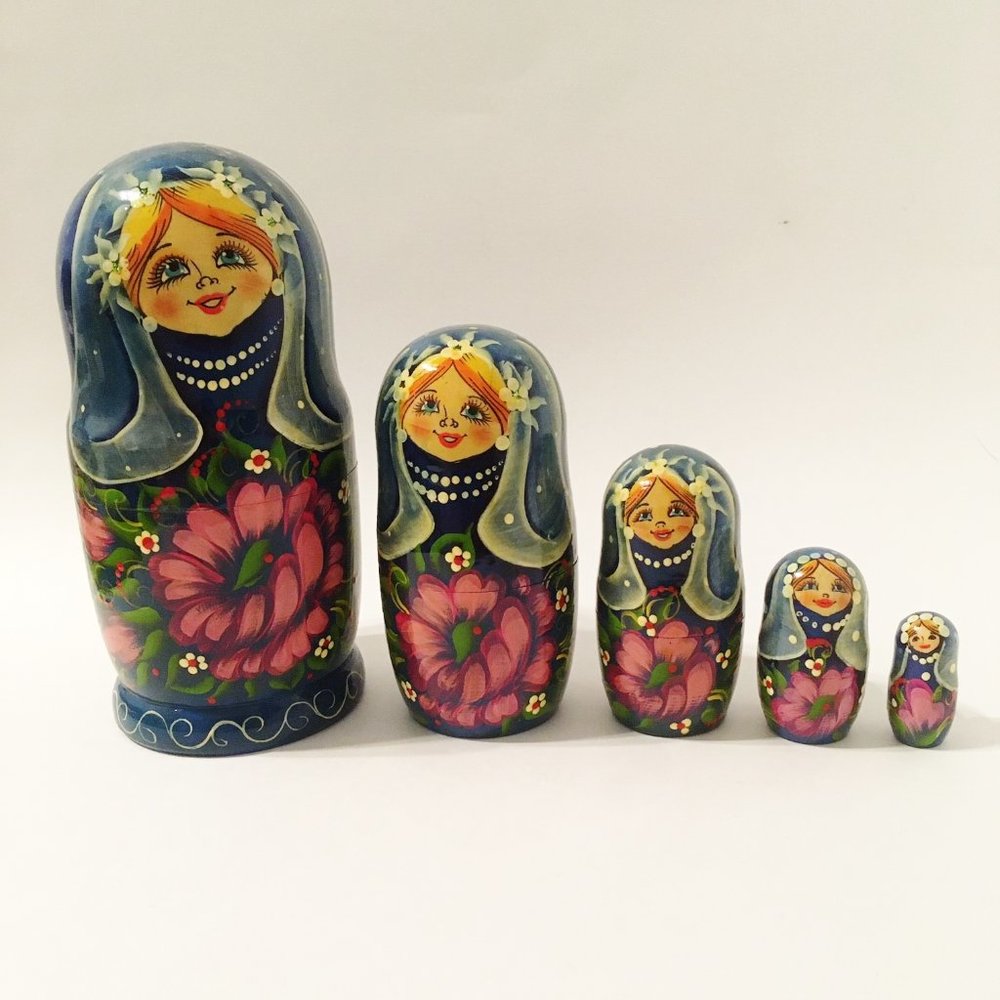5 Piece Nesting Dolls Hand Painted Wood Flowers Vintage Collectible 7.5"